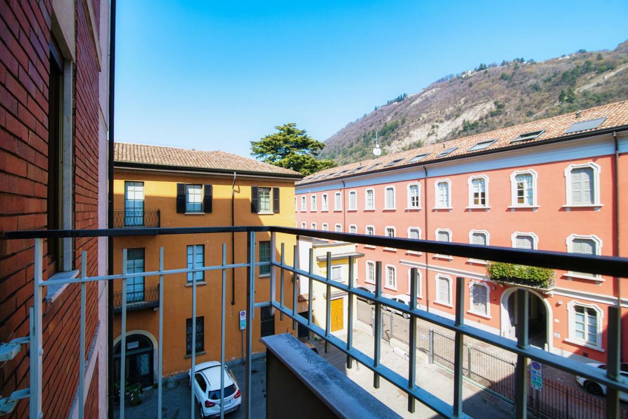 Piazza Roma - The House Of Travelers Como Exterior foto